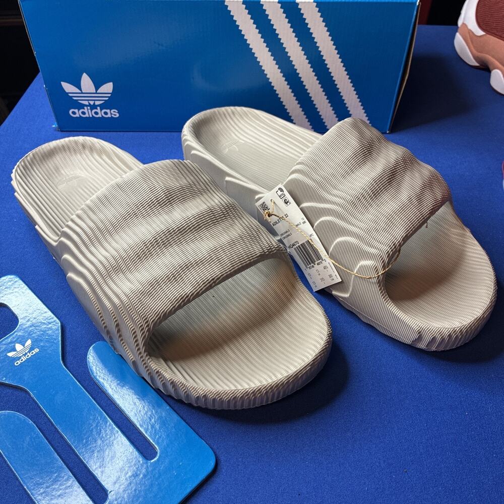 Adidas Adilette 22 Slides 'Light Brown' / HQ4670 / Men's Size 13